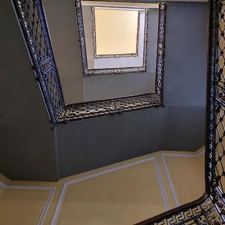 Apartment K89: Designer Studio